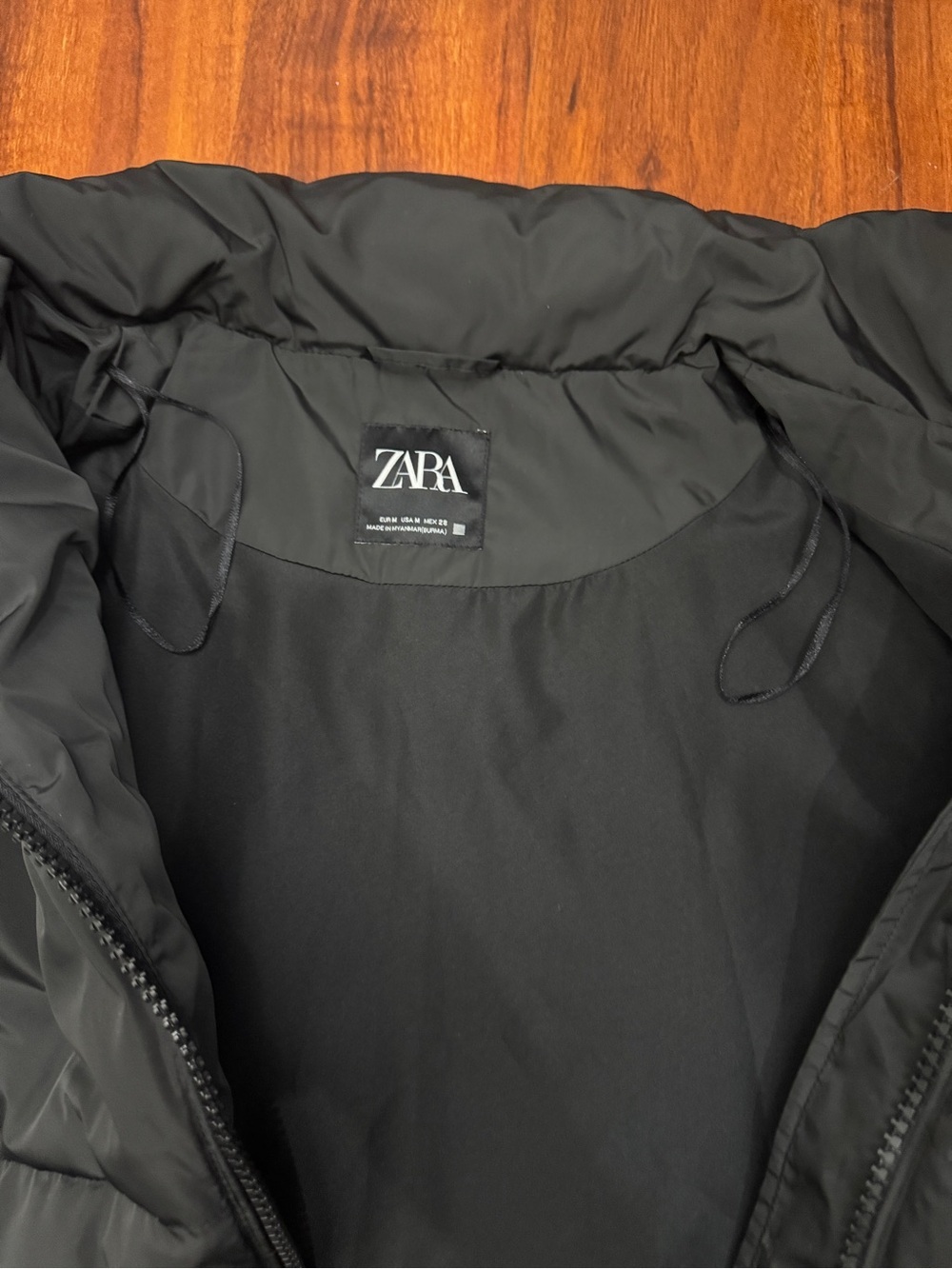 Zara Puffer Vest Jacket Size Medium - Picture 4 of 6